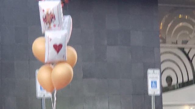 ОГРОМНАЯ АМЕРИКАНСКАЯ ВЕЧЕРИНКА