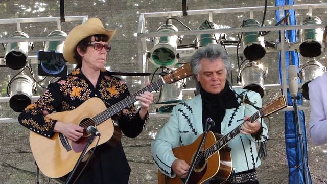 Marty Stuart, La Tingo Tango instrumental, WV, 091111 смотреть онлайн