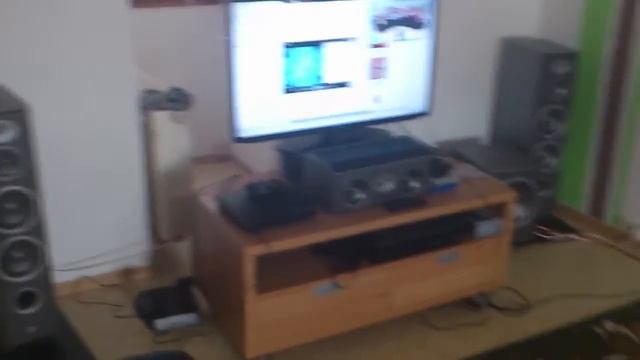 Pioneer VSX-416S with JBL E80 playing "The Pixies - Where is my mind?" смотреть онлайн