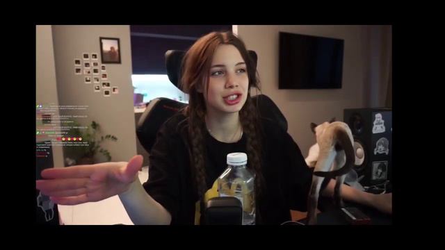 АКУЛИЧ РАССКАЗАЛА , КАК КОРЕШ ПОЗДРАВИТ ЕЕ НА 8 МАРТА 😆😆😆 смотреть онлайн