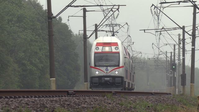 Электропоезд EJ575-009 близ о.п. Кариотишкес / EJ575-009 EMU near Kariotiškes stop смотреть онлайн