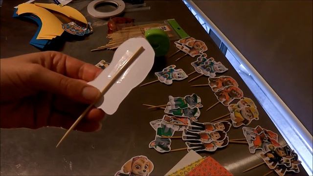 How to make Paw Patrol cupcake toppers and wrappers | FREE templates included смотреть онлайн