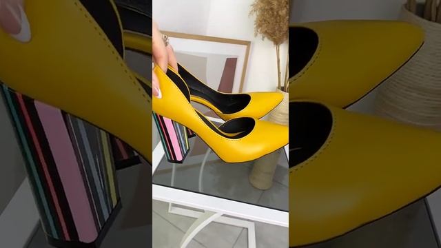 Идеальные туфли жёлтого цвета | Модная Обувь 2021 смотреть онлайн