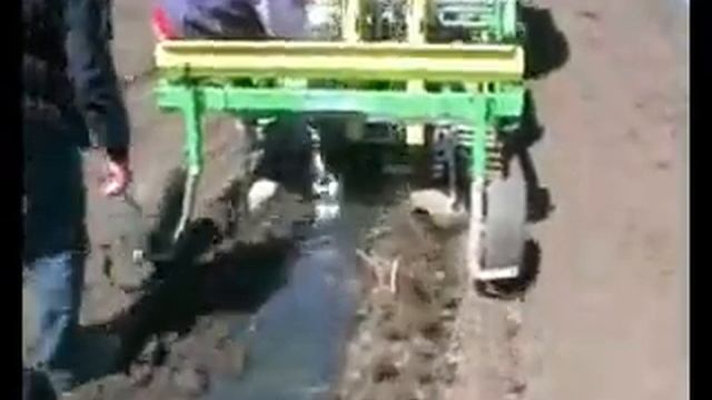 черная пленка мульчирования смотреть онлайн