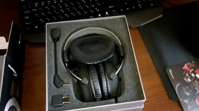 HyperX Cloud II Gunmetal Gaming Headset Unboxing смотреть онлайн