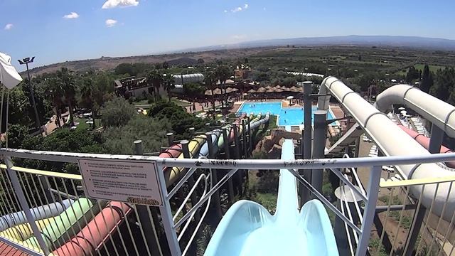 Kamikaze Water Slide at Etnaland смотреть онлайн