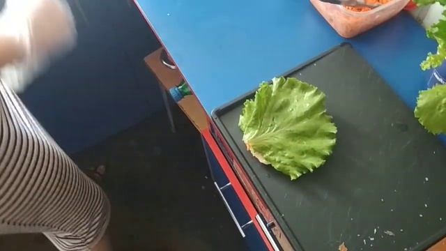 Как дома приготовить Биг Мак. Приготовление Биг мага на гриле. Рецепт. смотреть онлайн