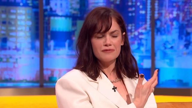 Ruth Wilson Can't Cope With Greg Davies' Ridley Scott Story | The Jonathan Ross Show смотреть онлайн