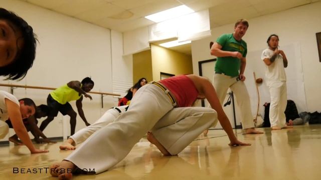 Alseny and Sekou try Capoeira for first time! BEAST TRIBE meets Batuque! Training Class смотреть онлайн