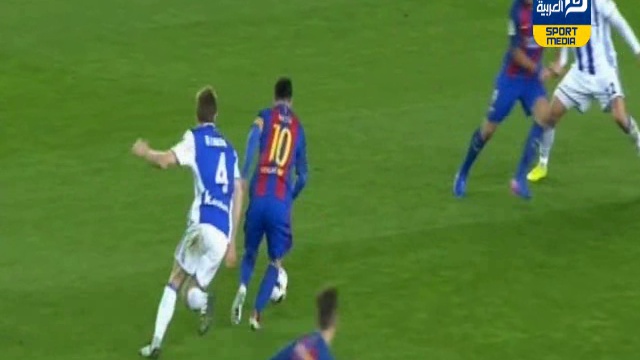 سواريز يضيف الهدف الثالث لبرشلونة أمام ريال سوسييداد 3-1 смотреть онлайн