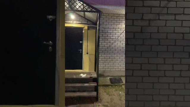 Козырек над входом в дом. смотреть онлайн