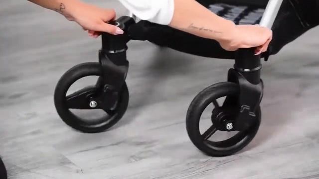 VIP GTX fixeerbare zwenkwielen met vering en achterasvering смотреть онлайн
