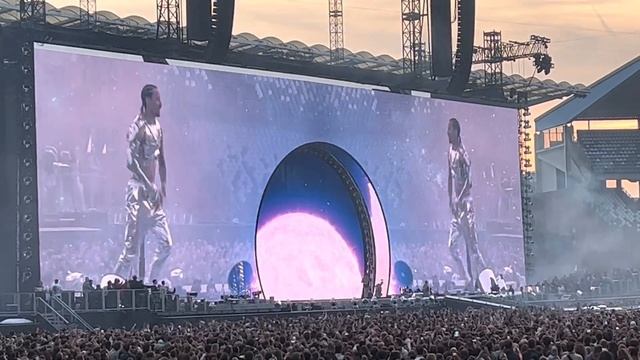 Beyoncé - 7/11 Dance Break (Brussels, Renaissance World Tour 14/05/2023) смотреть онлайн