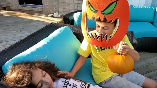 Heidi And Zidane's Halloween Adventure