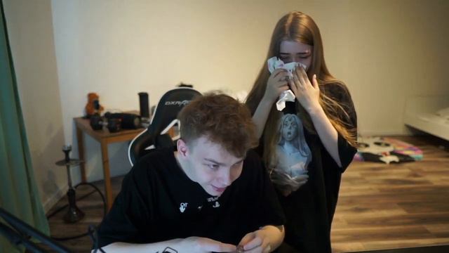 ГАЕЧКА РАСПЛАКАЛАСЬ ИЗ ЗА СТРОГО И ЧАТА 😭 смотреть онлайн