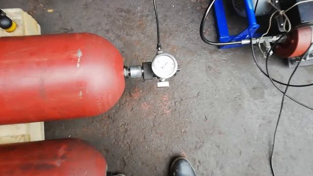 Заправка гидроаккумулятора Hydac на ЗТЗ смотреть онлайн