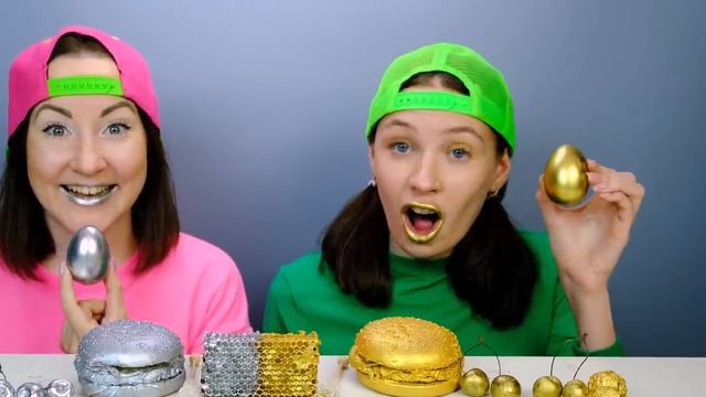 ЗОЛОТАЯ ЕДА ИЛИ СЕРЕБРЯНАЯ? 24 ЧАСА ЕДИМ ЕДУ ОДНОГО ЦВЕТА! Цветной челлендж от Пико Поки смотреть онлайн