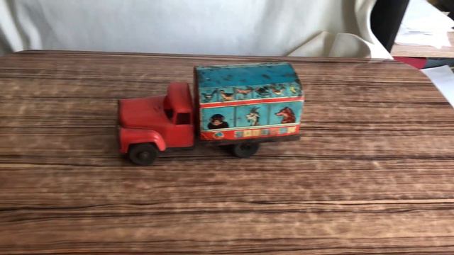 Заводная механическая игрушка -Фургон "Зоопарк".СССР.Редкость смотреть онлайн