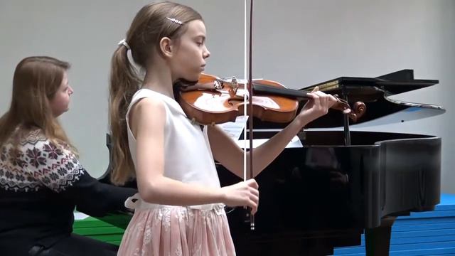 Ilva Eigus (9 years) performs Melodie by Gluck смотреть онлайн