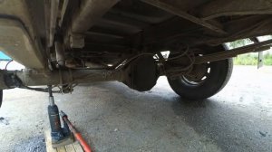 Мерседес 310д Mercedes 310d Ремонт задних тормозов