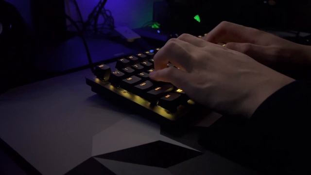 「Razer Huntsman V2 TKL」-Typing Sound Test | Clicky Optical Switches смотреть онлайн