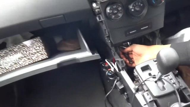 Installation of USB & AUX Audio input in Corolla 2011 смотреть онлайн