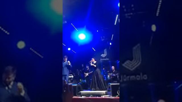 Е.Ваенга & И.Бусулис - Нева (Каугури 03.09.2016) смотреть онлайн