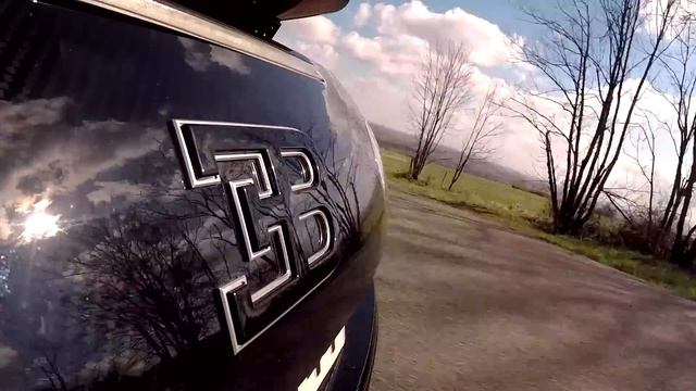 Bugatti Veyron: The Original Hypercar - XCAR