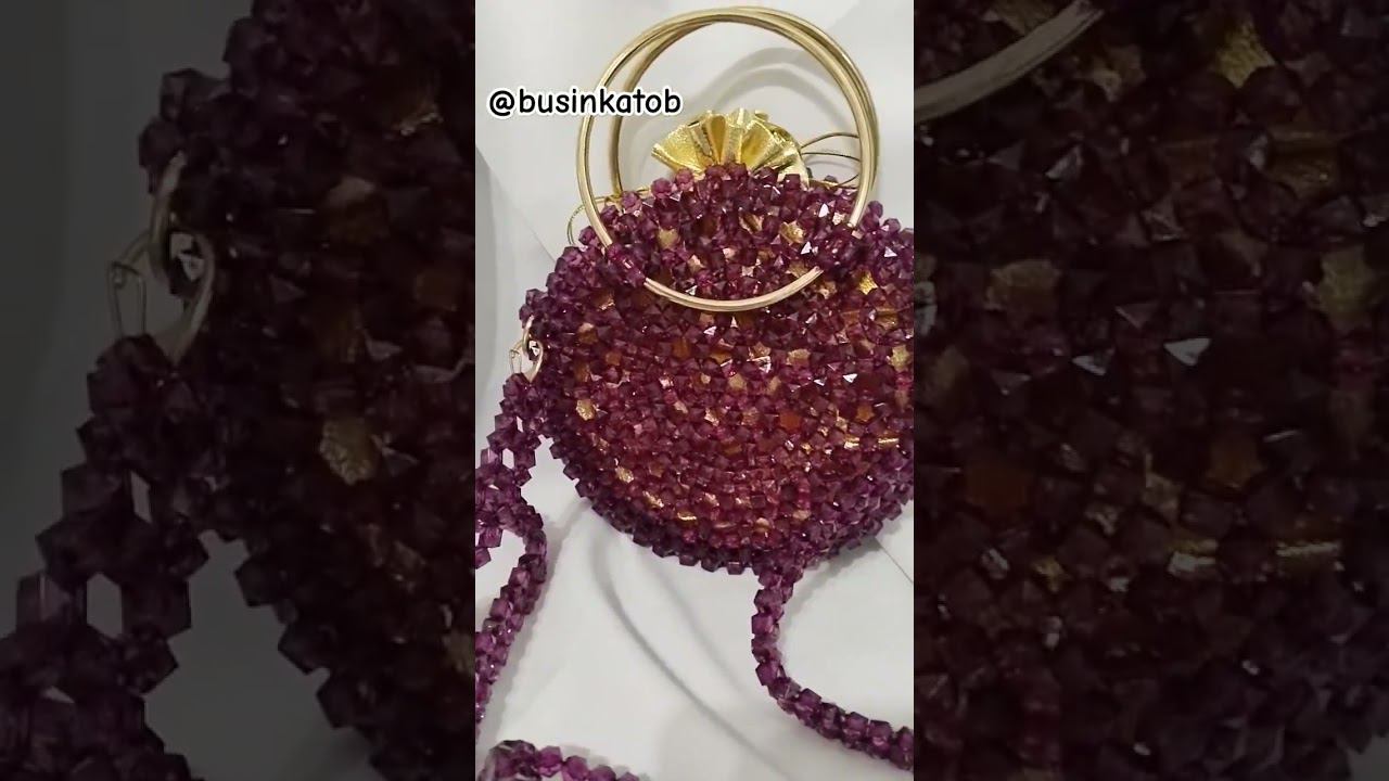 Круглая сумка из бусин #bead #handmade #сумкиизбусин #сумки #trend #топ #bag #bagbeads #тренды #top смотреть онлайн