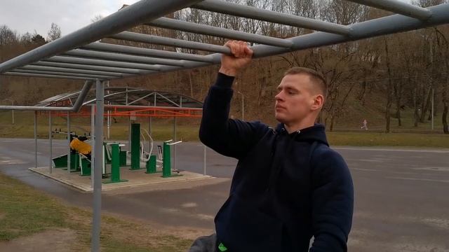 Подтягиваться на одной руке просто! Попробуй! смотреть онлайн