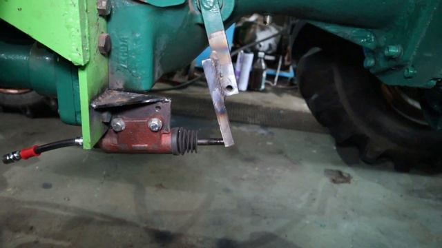 САМОРОБНИЙ ТРАКТОР Т-25 vs ЗЧЕПЛЕННЯ З ГАЗЕЛІ смотреть онлайн