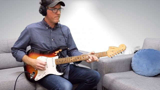 68 REVERSE STRAT® SPECIAL (2001-2003), MAPLE FINGERBOARD, 3-COLOR SUNBURST смотреть онлайн