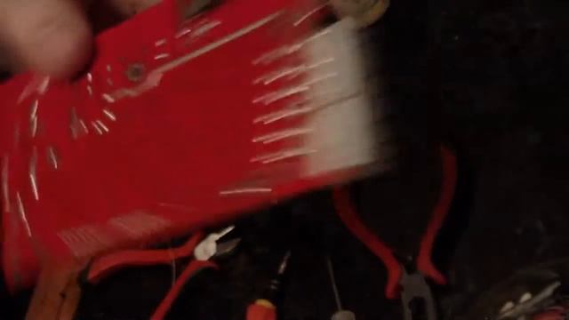 Ремонт универсальной цифровой зарядки. Замена кнопки. смотреть онлайн