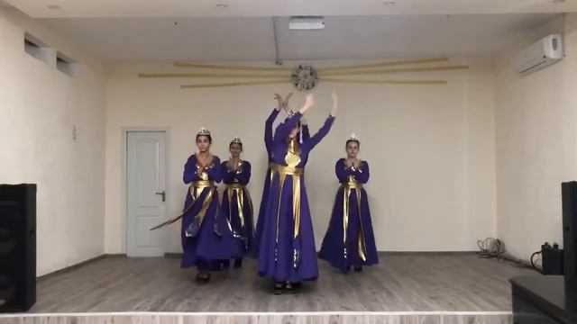 Армянский танец " Тавих" смотреть онлайн