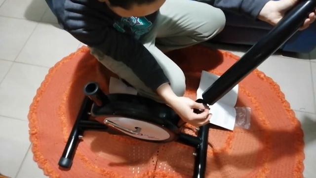 MONTAGEM DA BICICLETA ESTÁTICA! VALE A PENA? смотреть онлайн