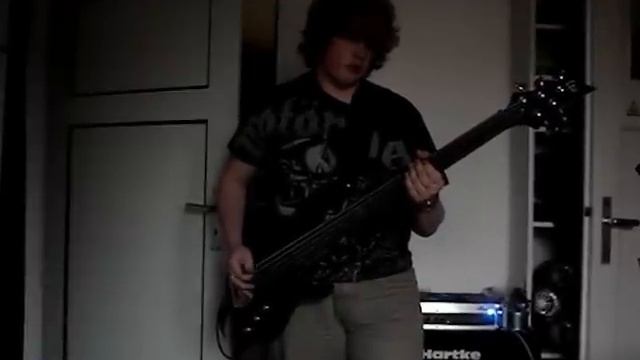 Slash Feat. Lemmy - Dr Alibi (Bass Cover)