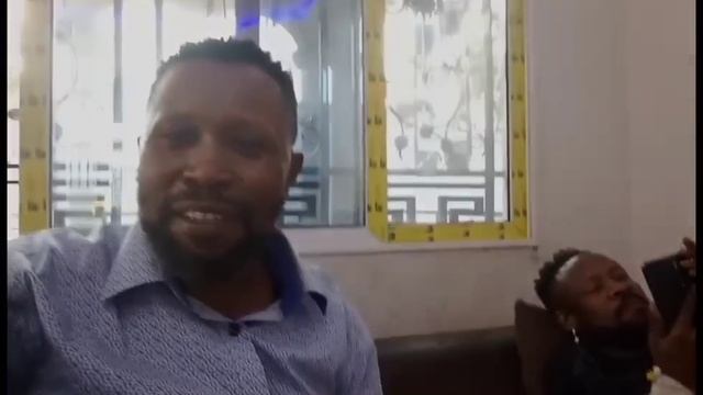 VISITE YA TON SOU CHEZ VUE DE LOIN NZAMBE AZA BIEN смотреть онлайн