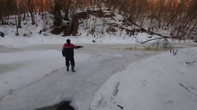 Нашли брошенный танк во время покатушки. смотреть онлайн