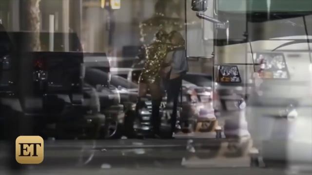 Watch Miley Cyrus' Steamy Make-Out With Victoria's Secret Model Stella Maxwell смотреть онлайн