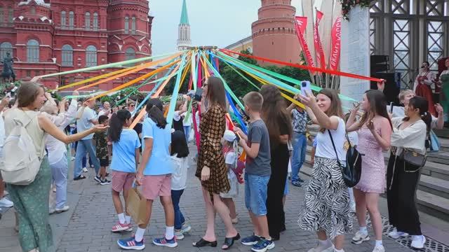 Фестиваль «Вкусы России-2023» на Манежной (07.07.2023) смотреть онлайн