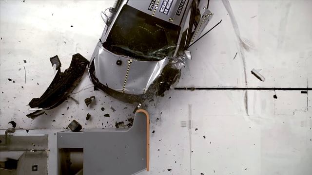 2015 Kia Forte driver-side small overlap IIHS crash test смотреть онлайн