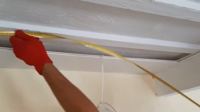 Как положить правильно пластик на потолок не по уровню. смотреть онлайн