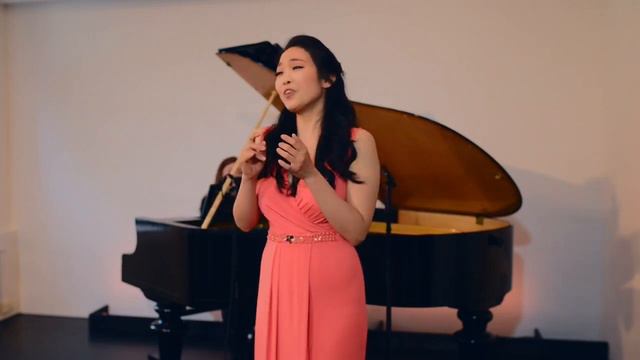 'Je suis Titania la blonde' A Thomas Da yung Cho смотреть онлайн