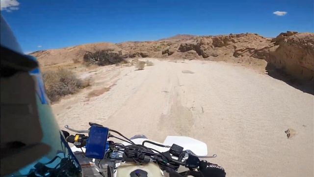 Rocky Moran Jr. Shreds Sand Washes on Suzuki LTR 450 смотреть онлайн