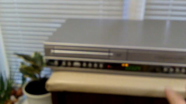 DVD Player/ Video cassette recorder PHILIPS DVd 721 VR смотреть онлайн