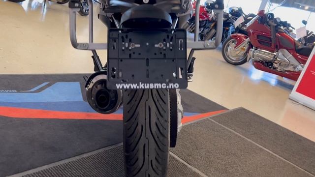 BMW F 650 CS 2003 смотреть онлайн