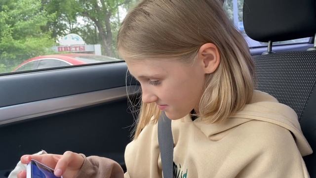 VLOG. Провела время с племянниками. Съездили в городской сад, на аттракционы. Прогулочный вечер. смотреть онлайн