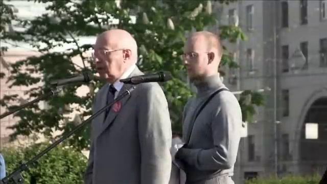 C.Кургинян и И.Медведева на Пушкинской площади 15.05.2012 г. смотреть онлайн