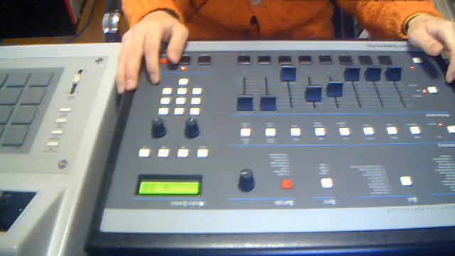 100208_DJ KUSAKANMURI on The SP1200 смотреть онлайн