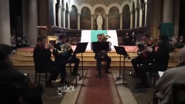 Mussorgsky - Pictures at an exhibition (Part 1) by the Fantasy Brass Quintet смотреть онлайн